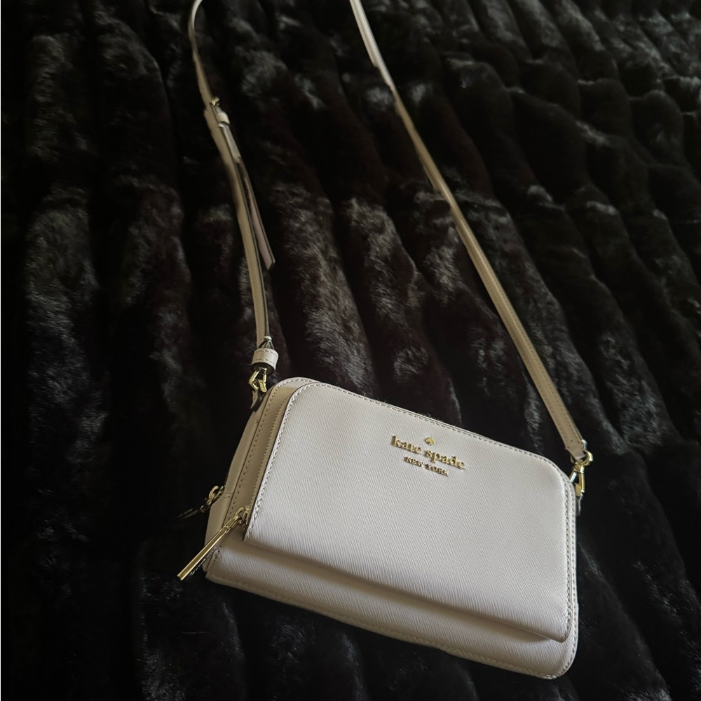 NWOT Kate Spade White Crossbody Bag with Gold Details